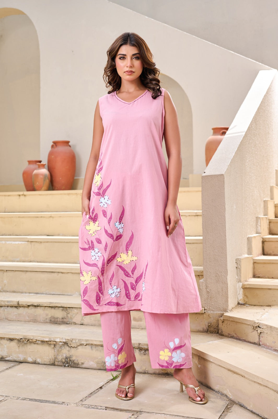 Pink Sleeveless Floral Kurti, Top & Pant Combo Set, Cotton fabric, Supper Fitting & Superior Quality Cotton Fabric.