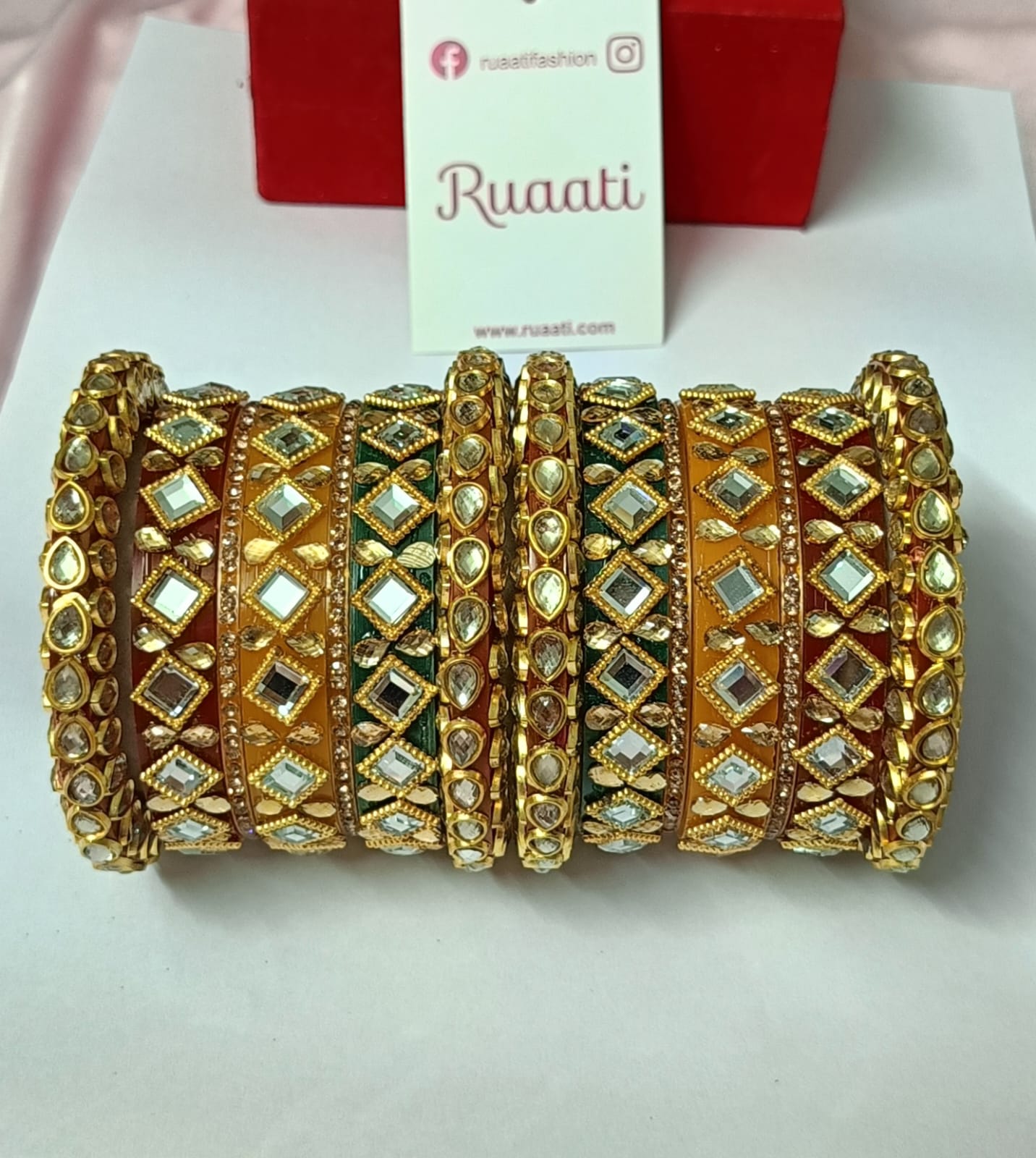 Beautiful Bridal Chudda for Ladies, Sizes:2.8,Metal: Plastic Plating, Rajasthani Chuda / Rajwadi chuda / Rajasthani bangles.