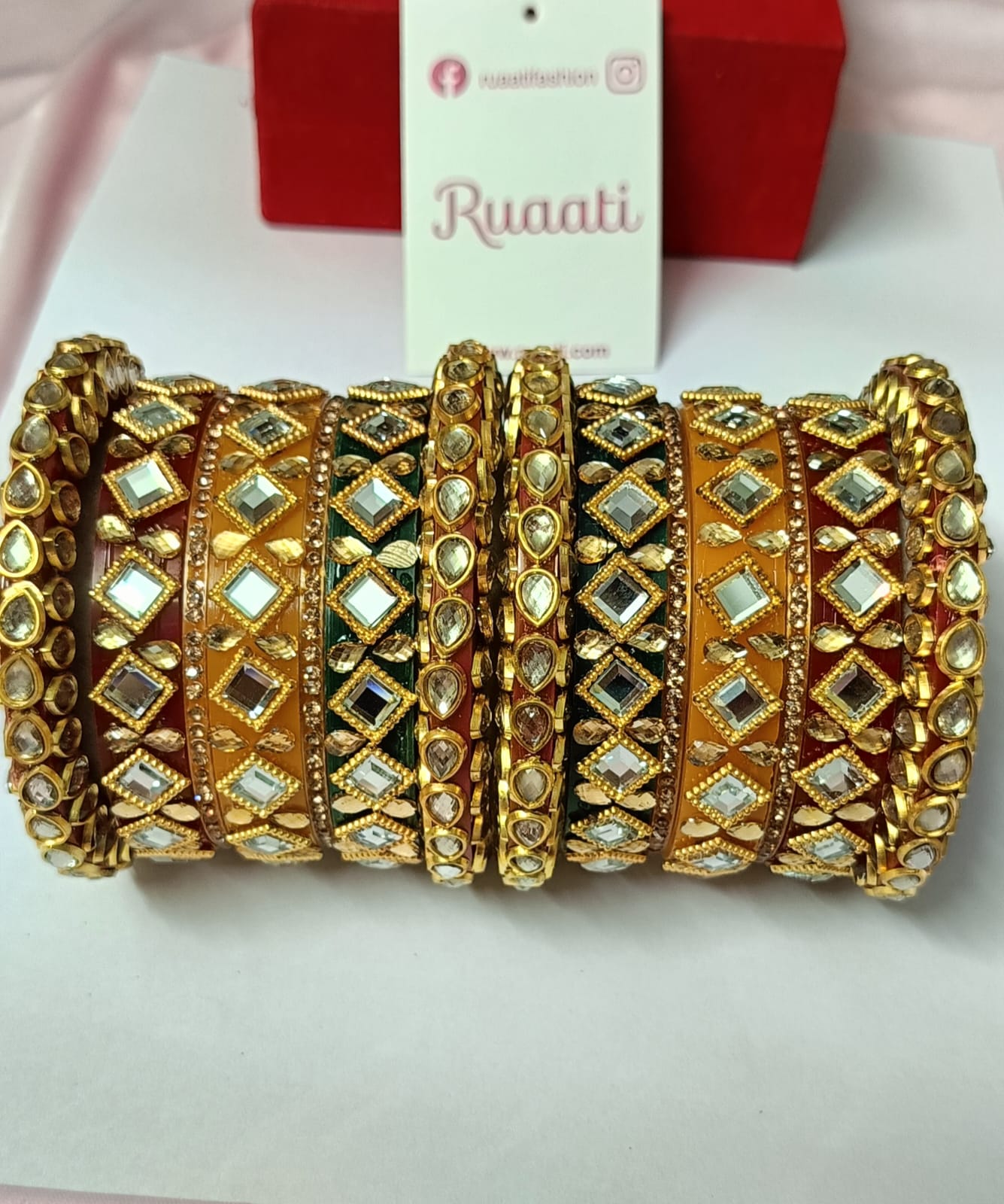 Beautiful Bridal Chudda for Ladies, Sizes:2.8,Metal: Plastic Plating, Rajasthani Chuda / Rajwadi chuda / Rajasthani bangles.