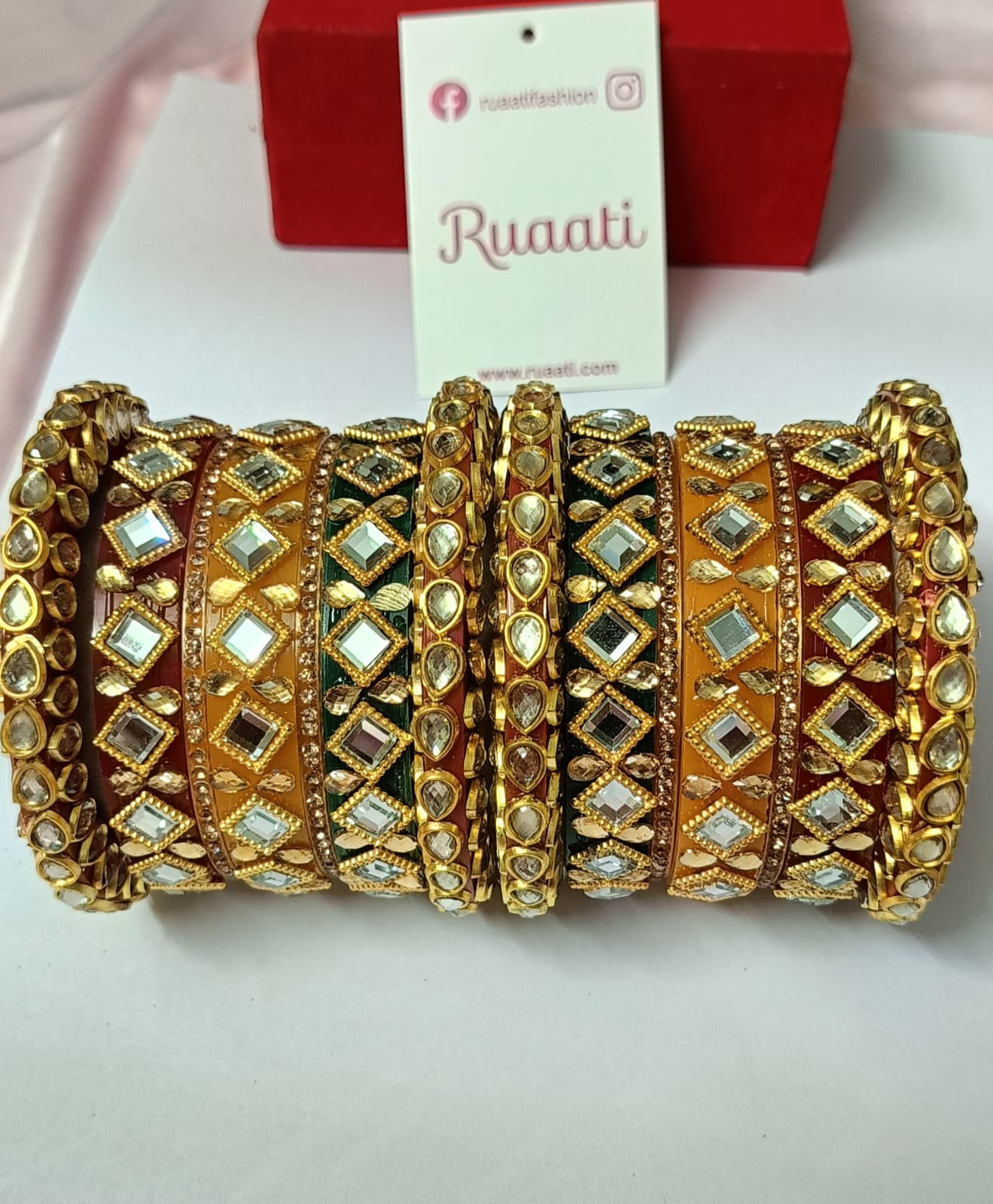 Beautiful Bridal Chudda for Ladies, Sizes:2.8,Metal: Plastic Plating, Rajasthani Chuda / Rajwadi chuda / Rajasthani bangles.