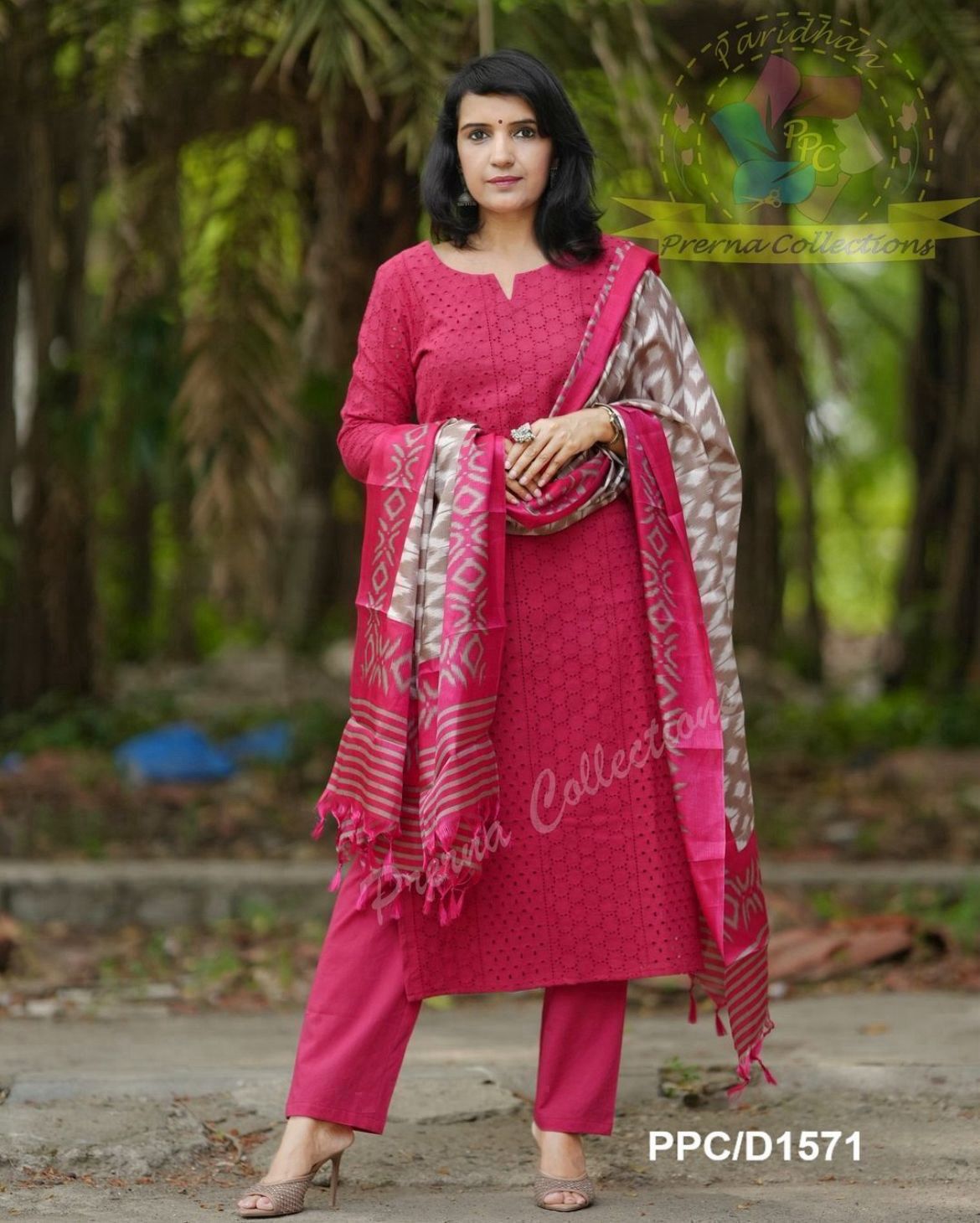 Classic Schiffli Kurti with Handloom Khadi Dupatta