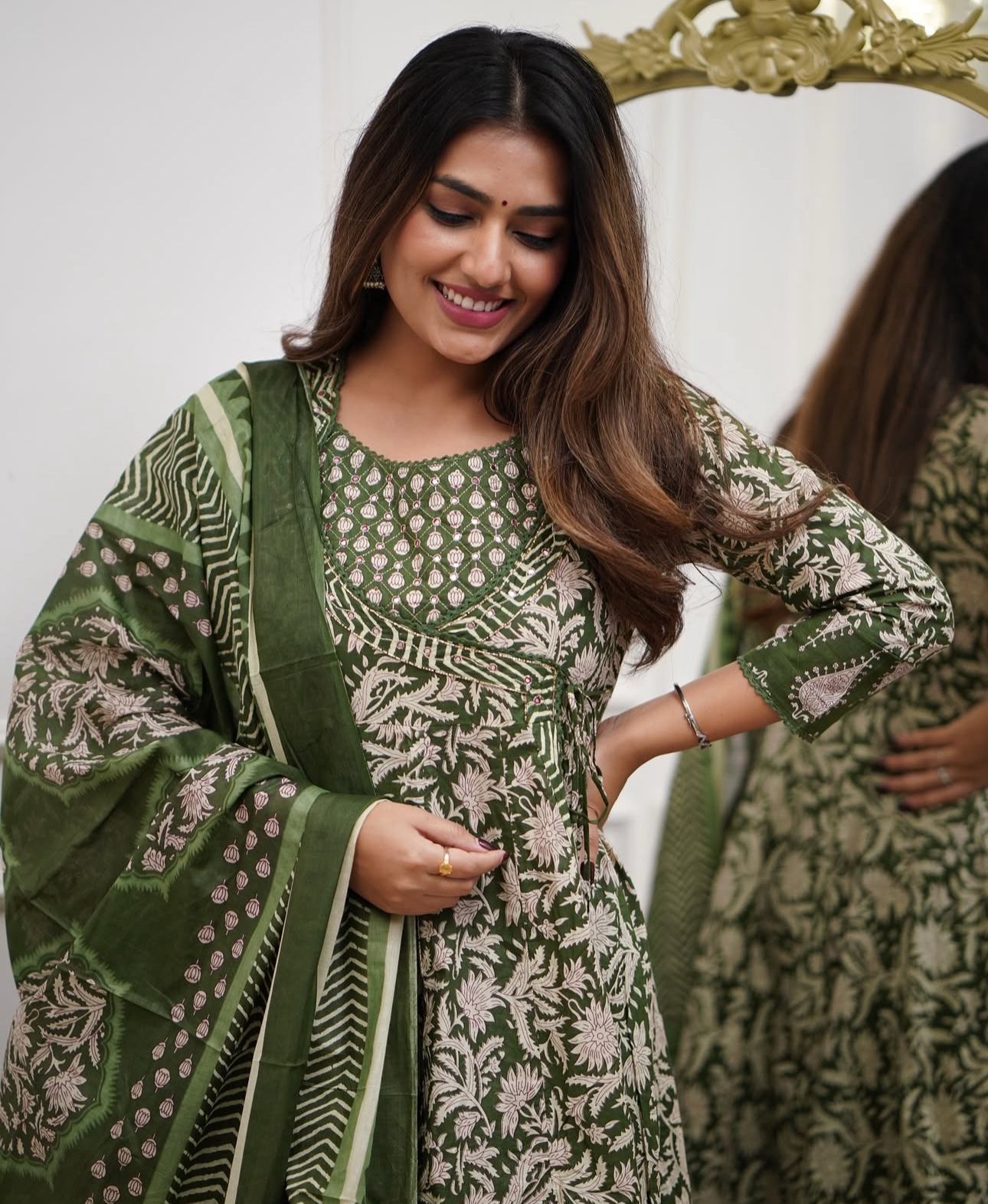 Premium Cotton Suit 3 Pc. Kurti Set With Beautiful Tagai and Kardhana Hand Work