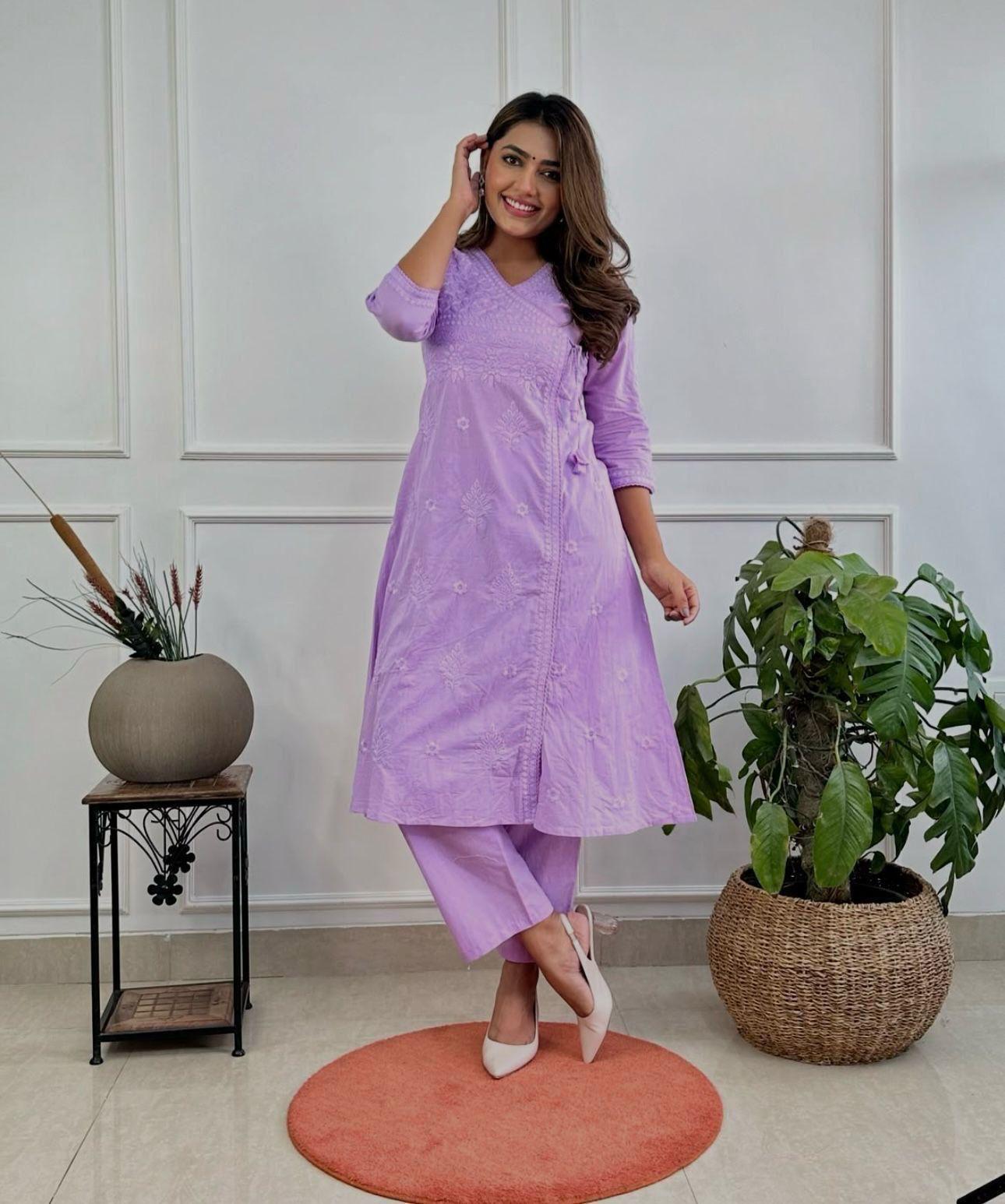 Heavy Chicken Kari Embroidery, Lavender with Matching Cotton Thread; Beautiful Suit 2 PC Set.