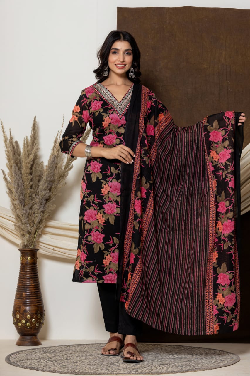 Soft Cotton Fabric and Luxury 3-Piece Hand worked Cotton Suit Set with Dupatta, Superior Quality Cotton Fabric with Supper Fitting Product.