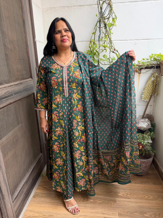 Ruaati Women Mul Cotton Elegant Green Floral Printed Kurta Pant Set with Dupatta