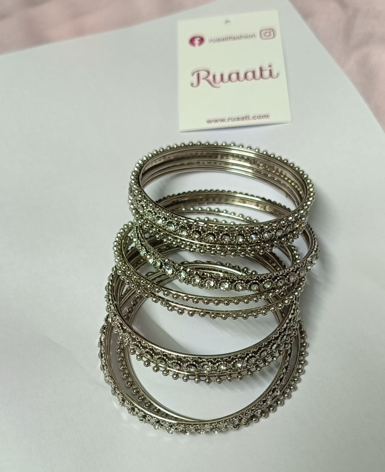 Metal Brass Beautiful Bangles for Ladies, Sizes:2.8, For Women; Base Metal: Glass Plating.