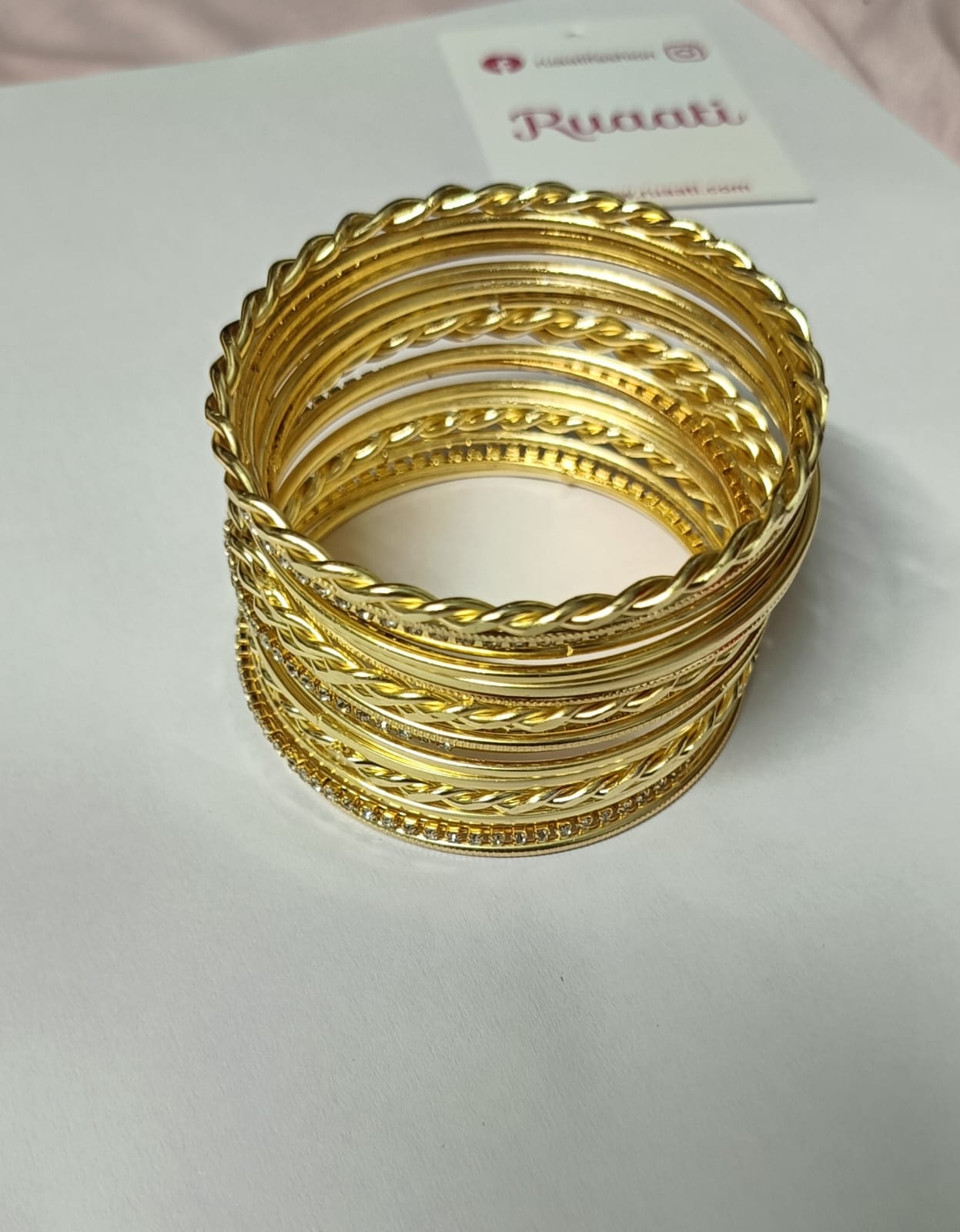 Lovely & Nice Bangles for Ladies, Sizes:2.8, For Women; Base Metal: Glass Plating.