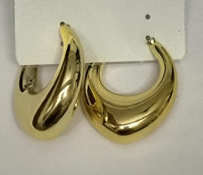 Beautiful Women Gold Circular Hoop Earrings
