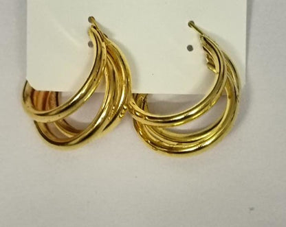 Beautiful Women & Girls Gold Circular Hoop Design Earrings