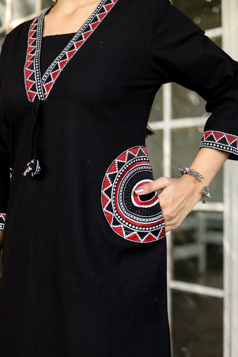 Women's Black Embroidered Cotton Kurta with Wide-Leg Pants