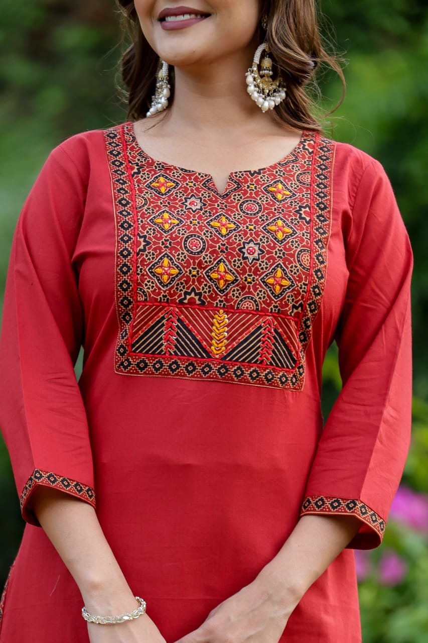 Ruaati Women Red Embroidered Kurta with Ethnic Yoke Design