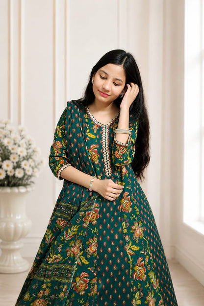 Ruaati Women Mul Cotton Elegant Green Floral Printed Kurta Pant Set with Dupatta