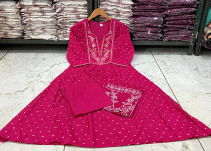 New Flared Kurta set with Cotton Pant & Mul Mul Dupatta with tier pattern