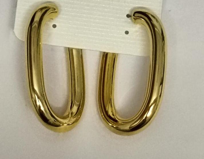 Beautiful Women Gold Circular Hoop American Design Earrings