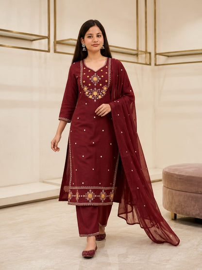 Ruaati Women Stylish Maroon Mul Cotton Ethnic Set with Embroidered Detailing