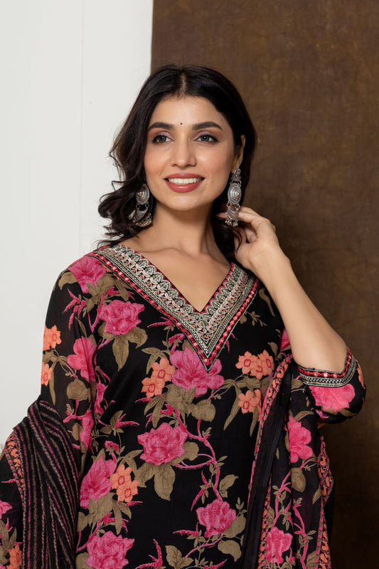 Soft Cotton Fabric and Luxury 3-Piece Hand worked Cotton Suit Set with Dupatta, Superior Quality Cotton Fabric with Supper Fitting Product.