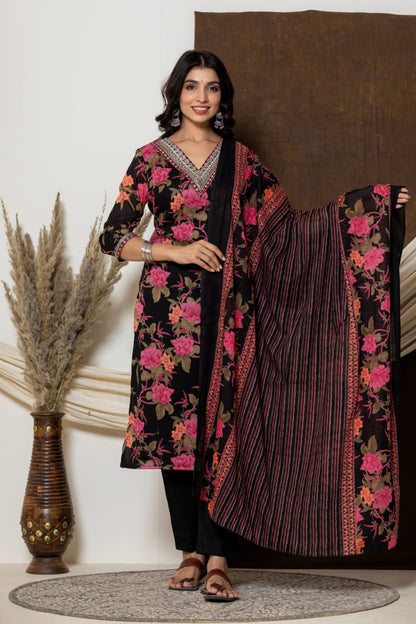 Soft Cotton Fabric and Luxury 3-Piece Hand worked Cotton Suit Set with Dupatta, Superior Quality Cotton Fabric with Supper Fitting Product.