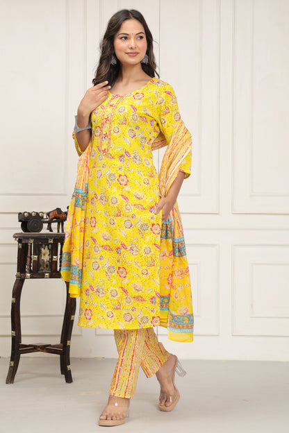 Sunny Yellow Pure Cotton Mal Mal with Patch Work & Hand Block Printed Dupatta, Supper Quality  Fabric Material. 3 Pc Sets.