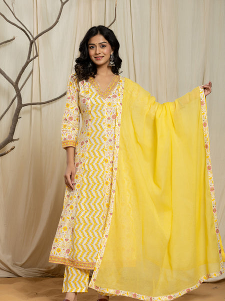 Ruaati Premium Yellow Floral Printed Mul Cotton Suit Set with Matching Dupatta